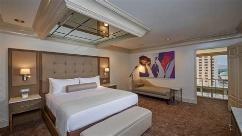 golden nugget hotel las vegas|Las Vegas Hotel Rooms .